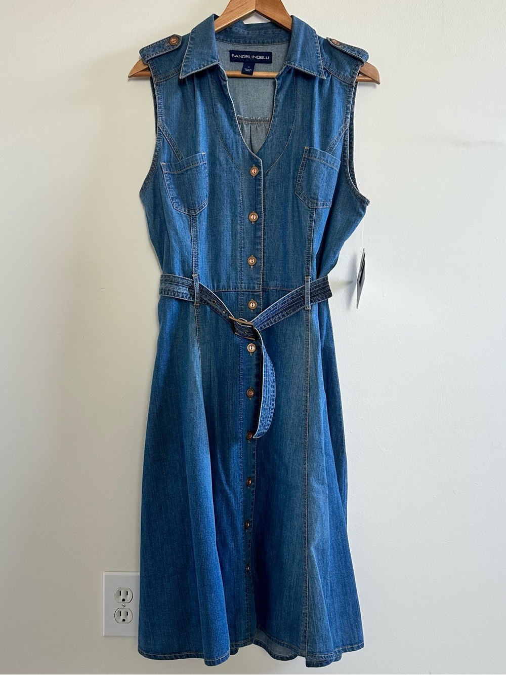 NWT Bandolinoblu button front denim dress with belt- 14